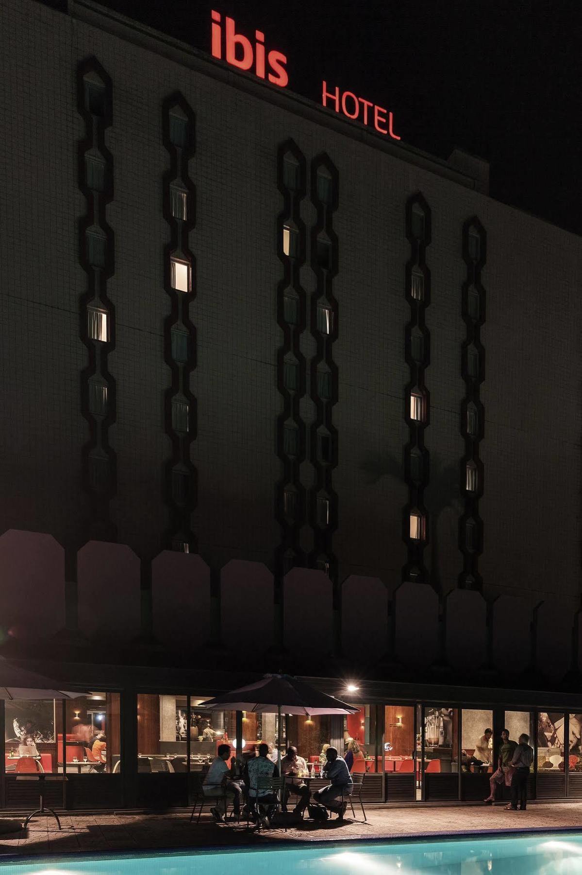 Ibis Douala Hotel Exterior foto